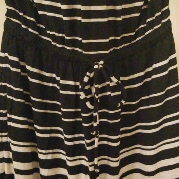 Dress - Picture 7 of 8